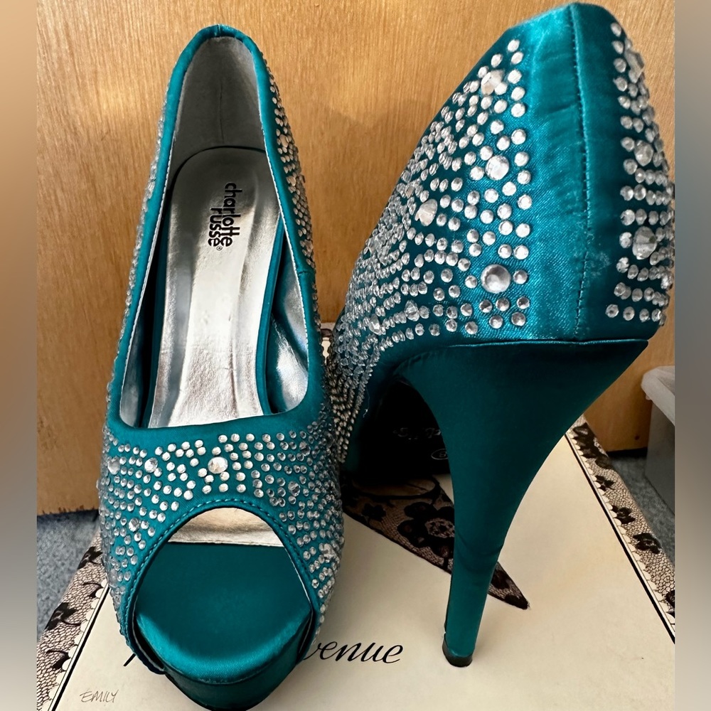 Turquoise Satin Charlotte Russe Heels With Rhinestones Size 8